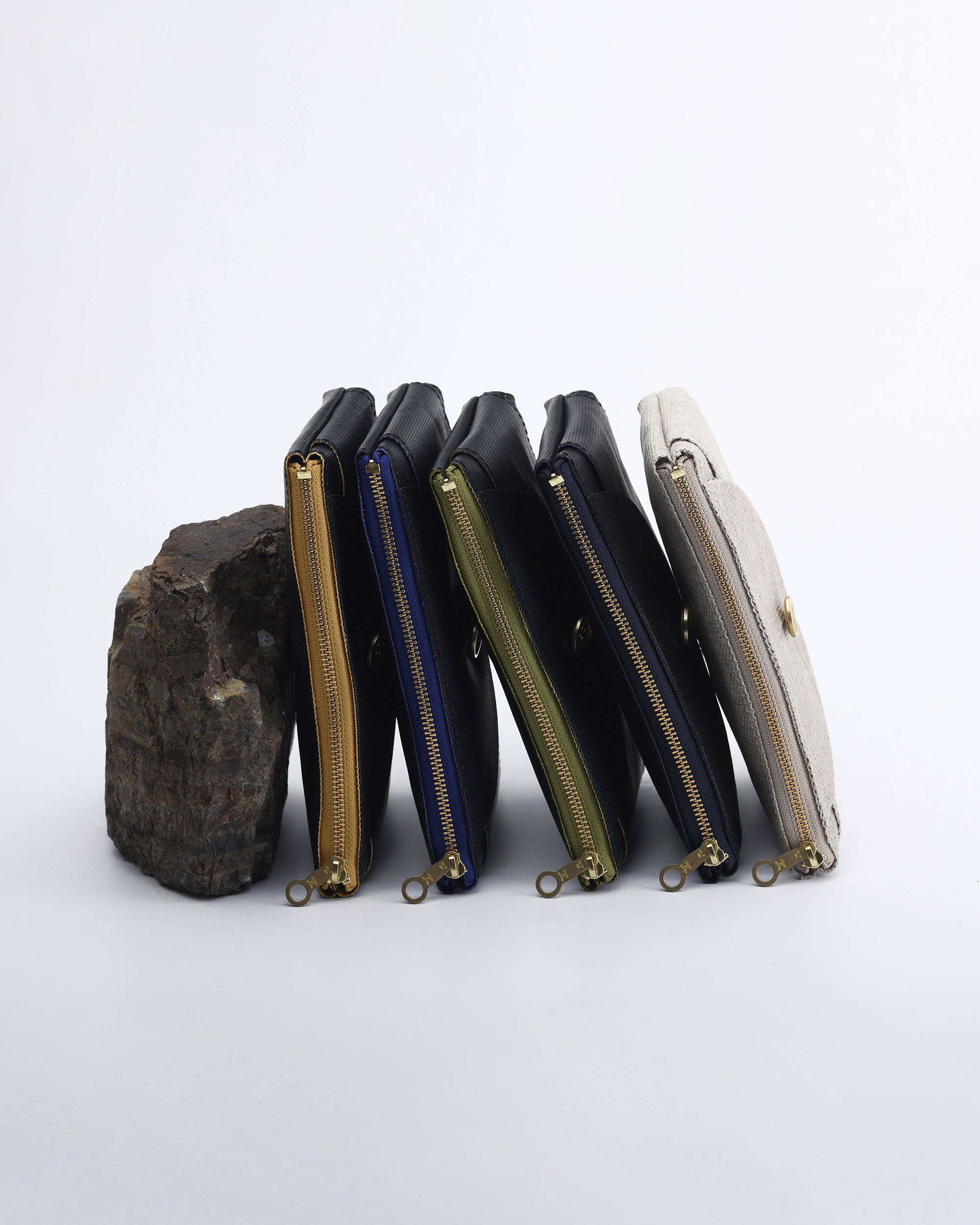 Flap Pouch | Limited Color