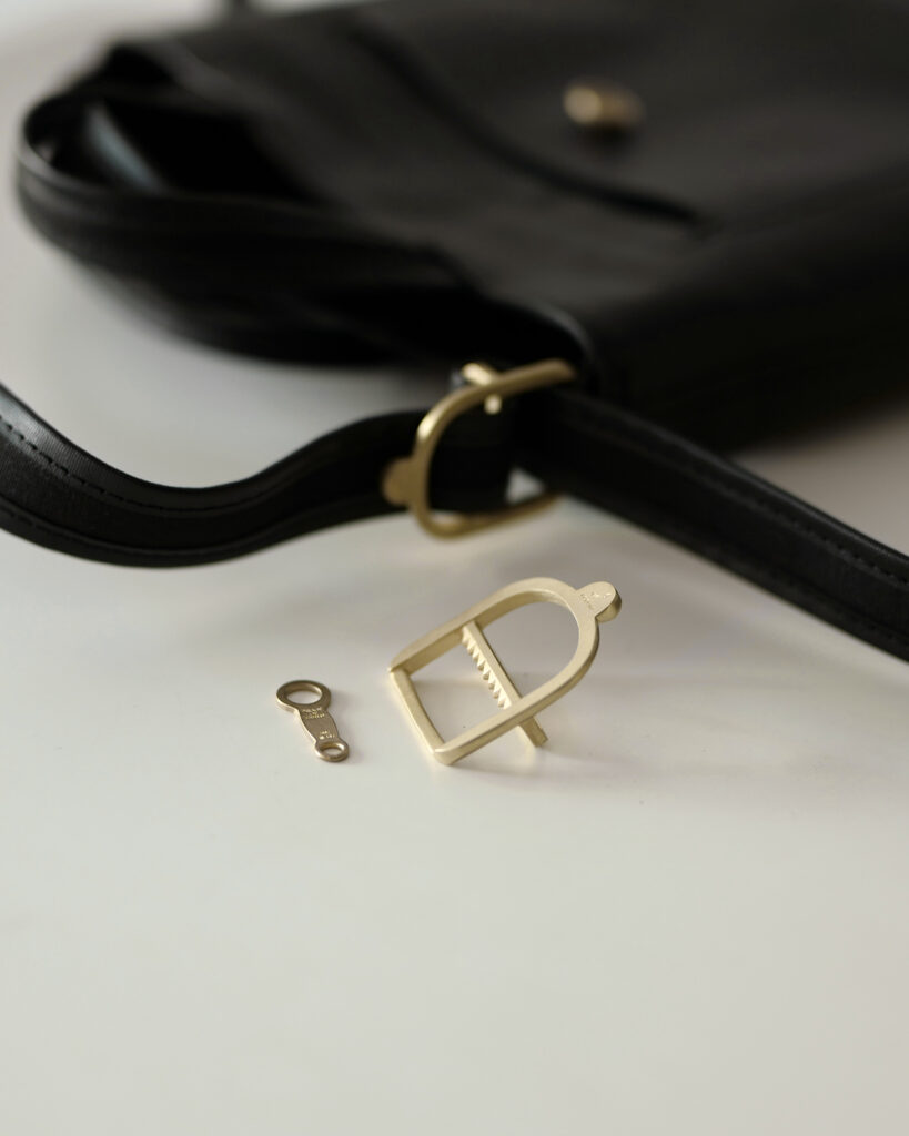 OVAL 2WAY POCKET | オーバル2ウェイポケット 金具
